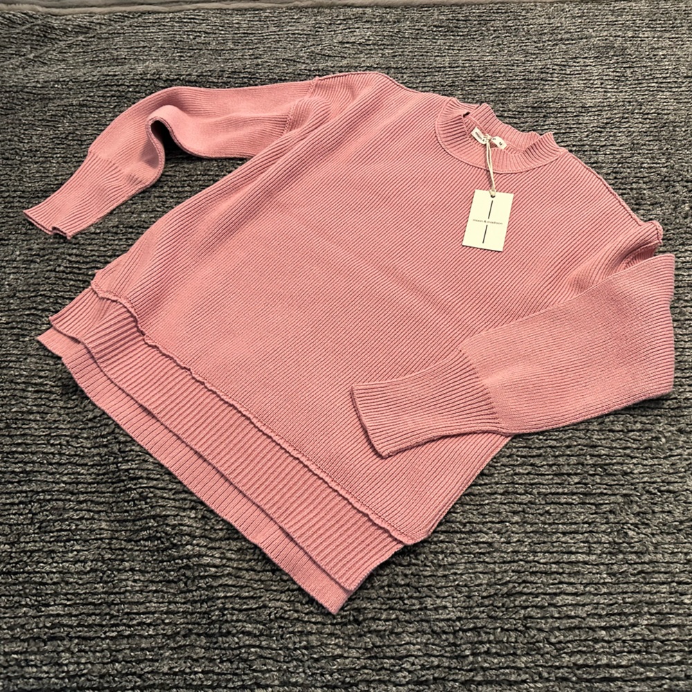 NWT Medium Women’s Pink Sweater